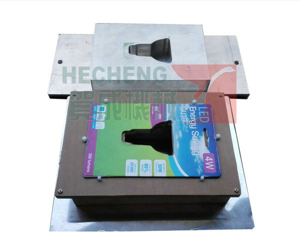 双层纸板中间夹吸塑熔接模具